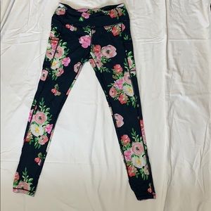 Senita Leggings with Side Pockets- Size S